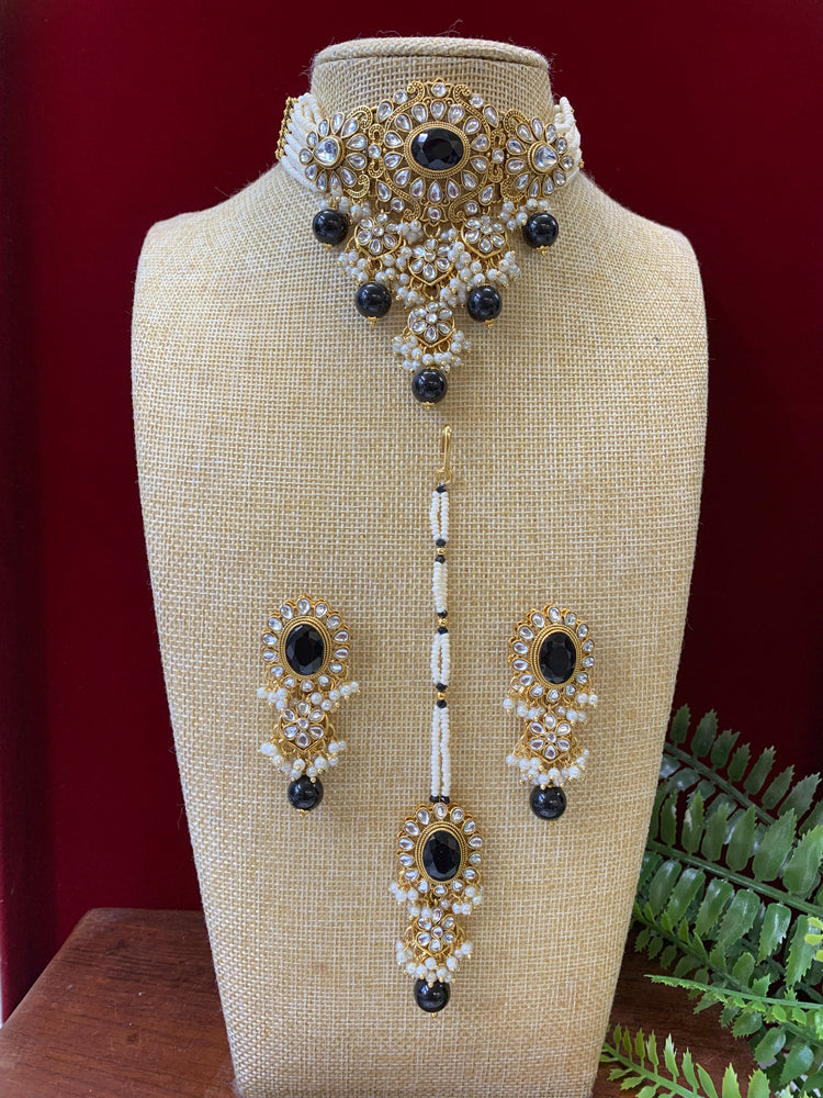 Liyana kundan choker necklace with matching jhumka Tikka