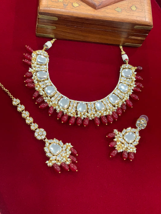 Kundan necklace set in maroon / Burgundy