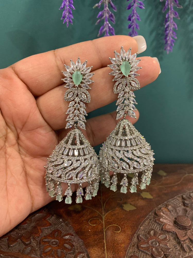 Medium to long jhumka silver / mint