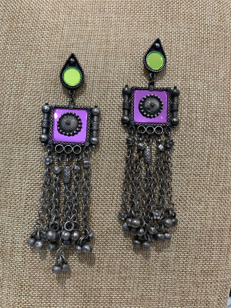 Black metal oxi earring with afgani details