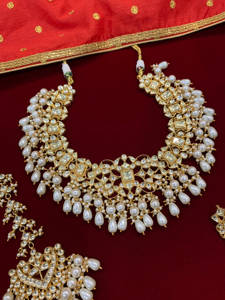 Munia bridal pachi kundan necklace set with jhumki and tikka