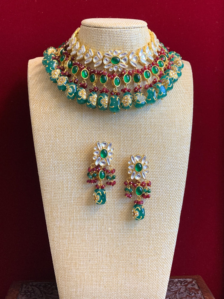 Kundan necklace / choker emerald green