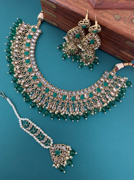 Ravina polki choker in emerald green