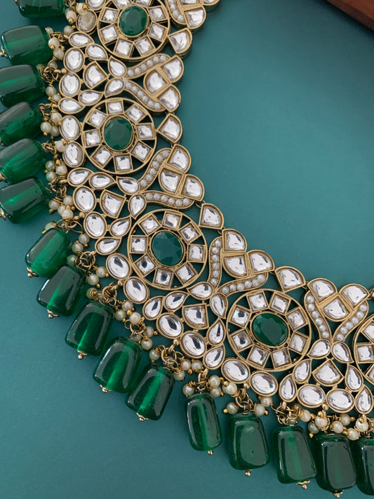 Kundan necklace set Raisa in emerald