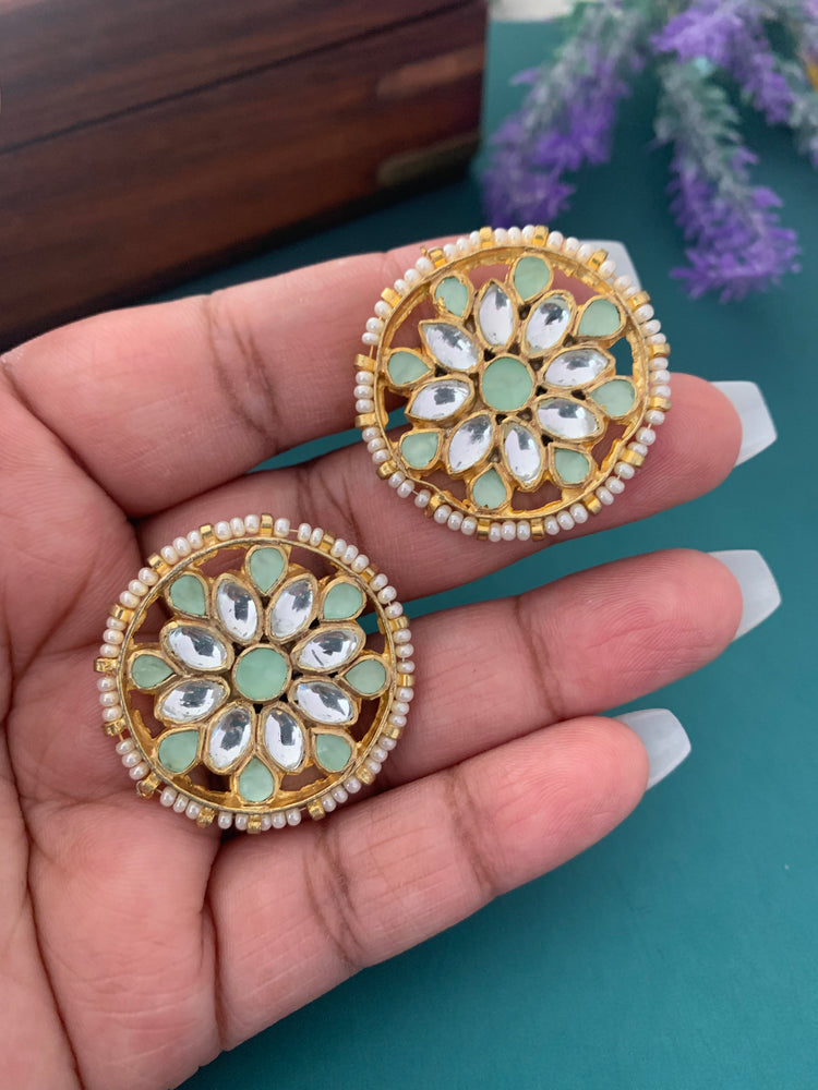 Pachi kundan studs mint