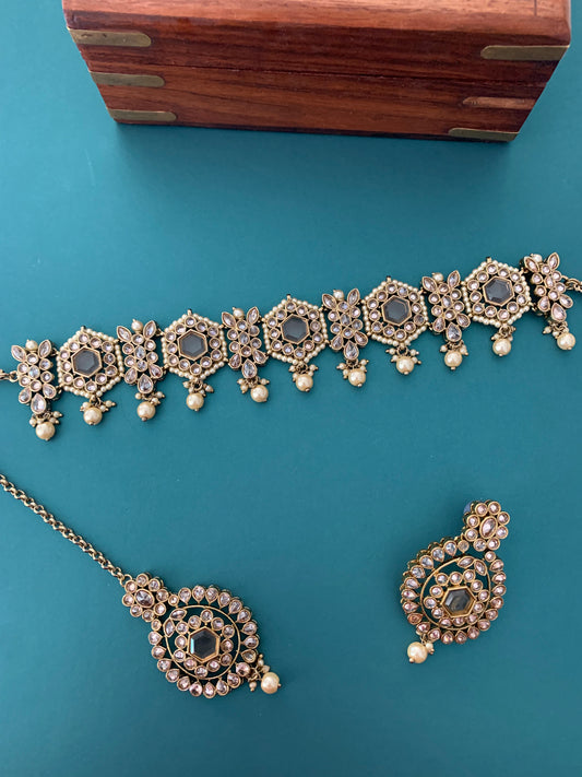 Smita polki choker in clear / gold