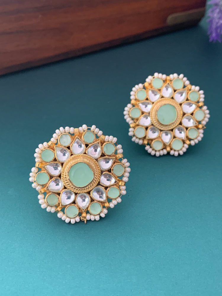 Pachi kundan studs mint