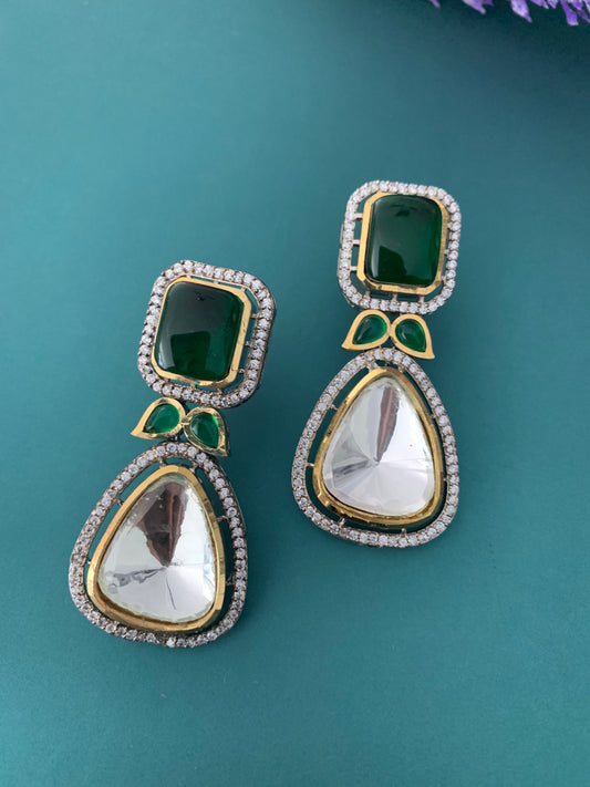 Uncut kundan earring Rosie in emerald green