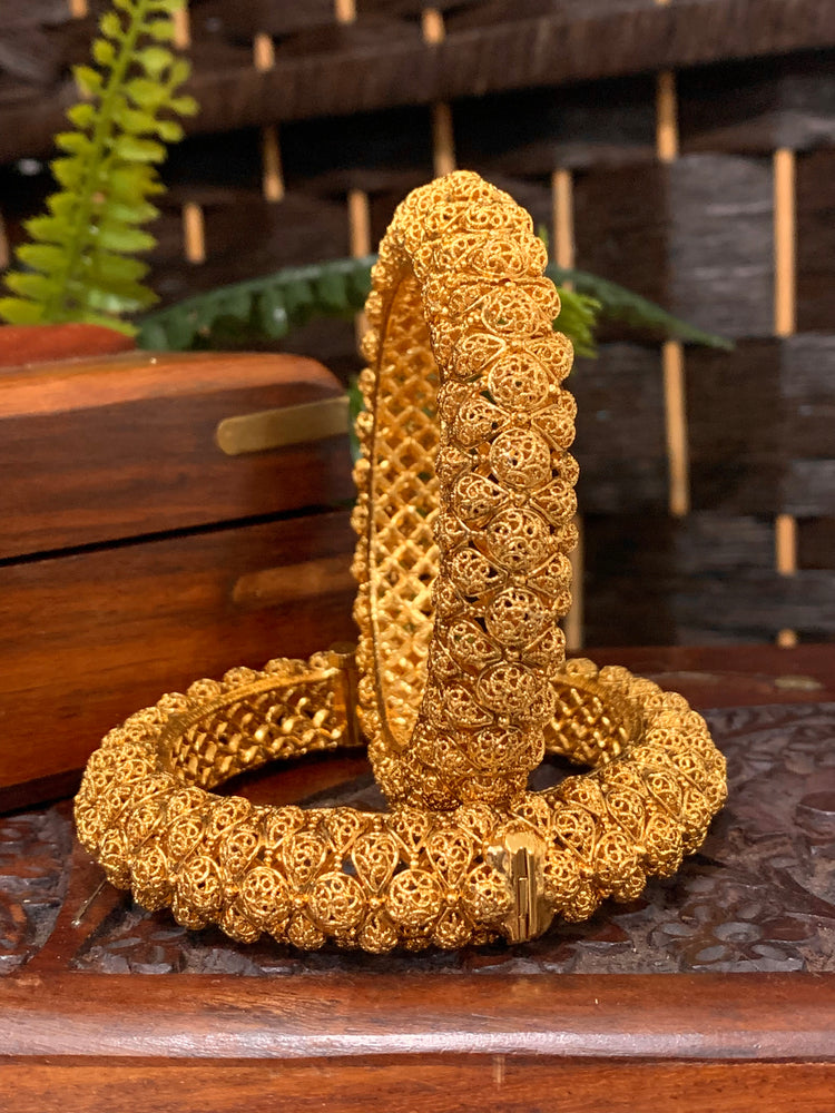 Shresthi temple style bangle