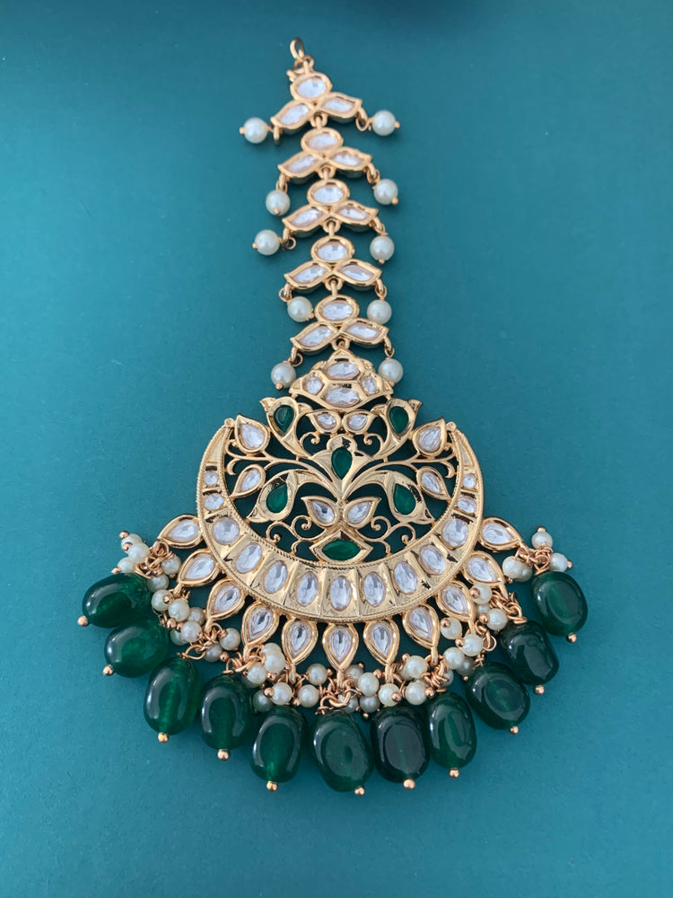 Tyanni Kundan tikka emerald green