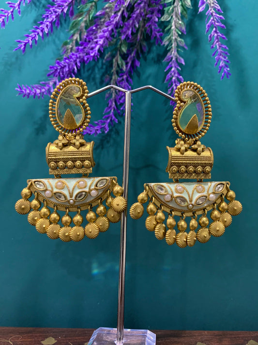 Amrapali kundan earring liah