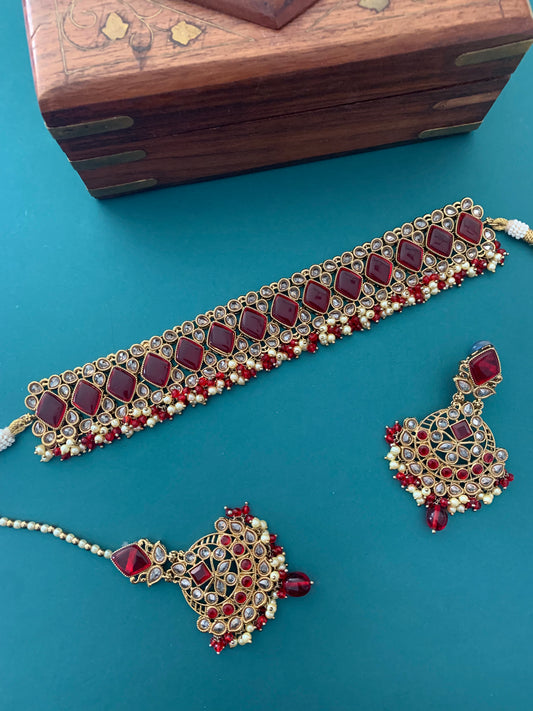 Nikki polki choker in blood red