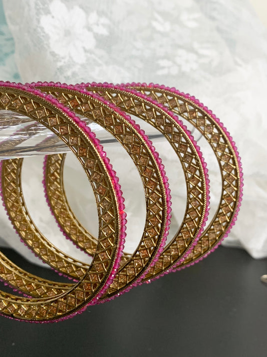 Polki bangle with crystal lining