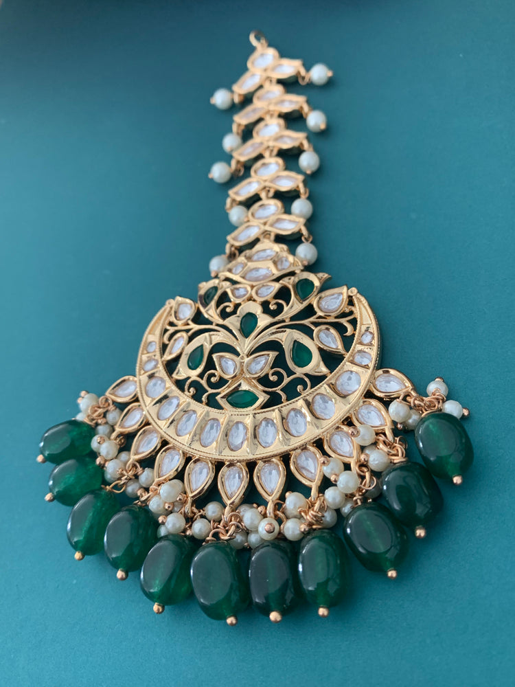 Tyanni Kundan tikka emerald green