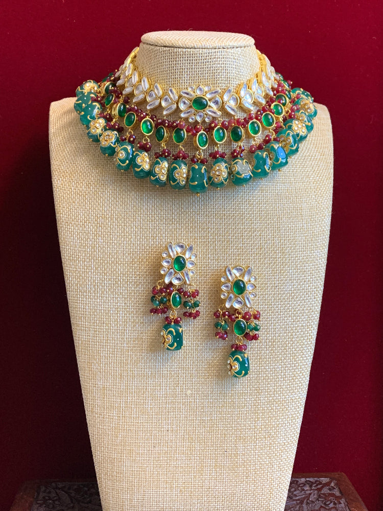 Kundan necklace / choker emerald green