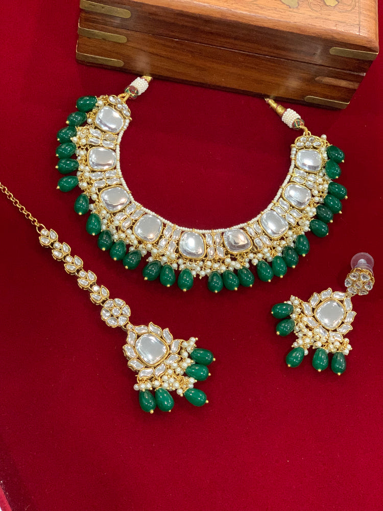 Kundan necklace set in Emerald green