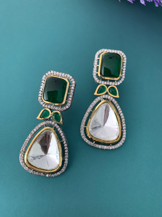 Uncut kundan earring Rosie in emerald green