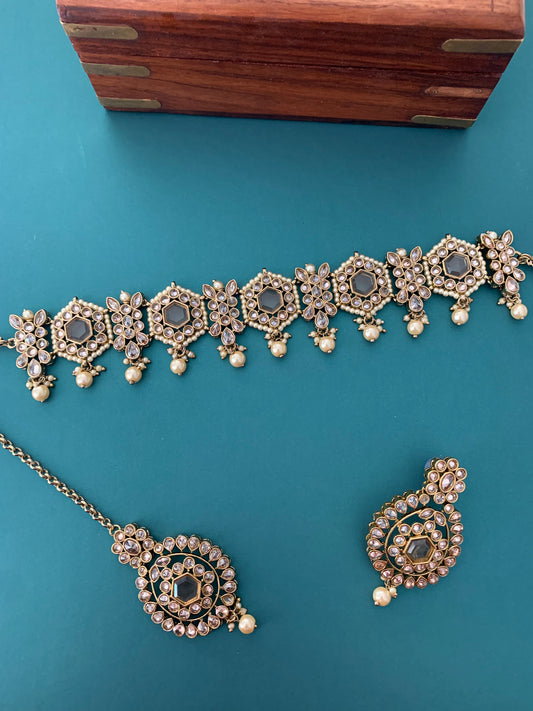 Smita polki choker in clear / gold