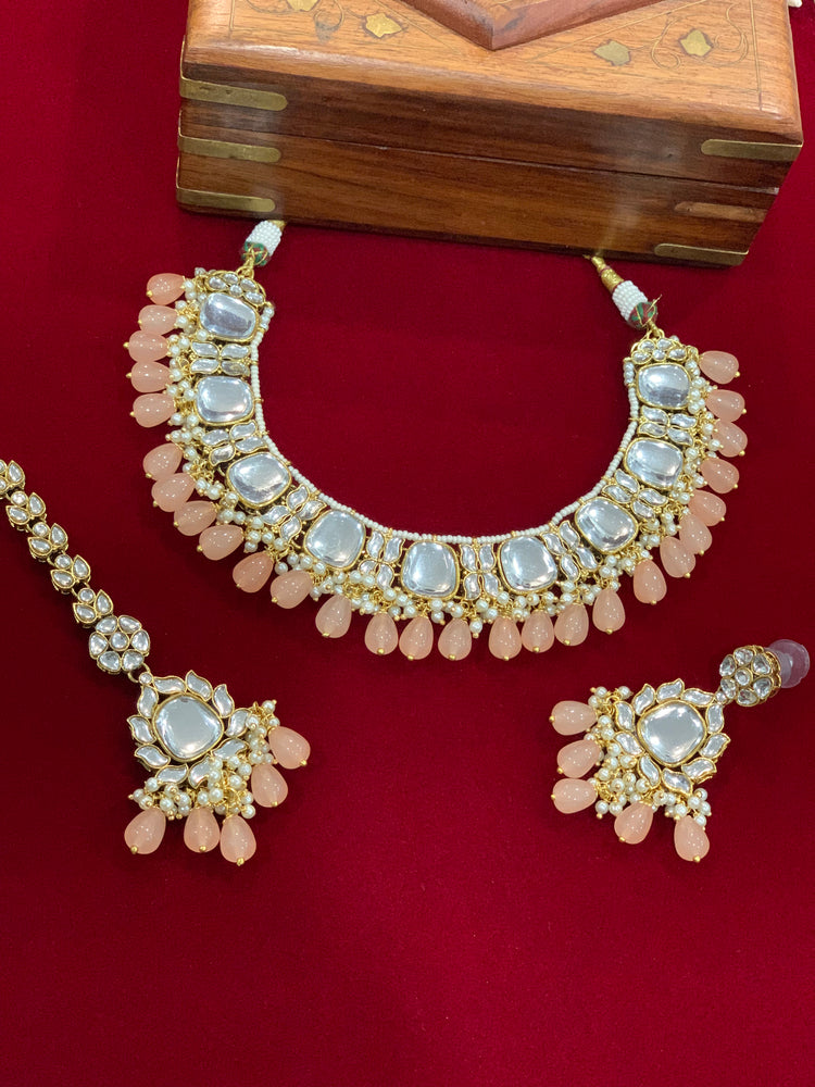 Kundan necklace set in nude peach