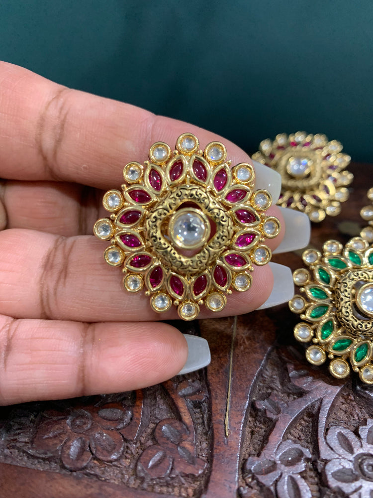 Kundan stud earring