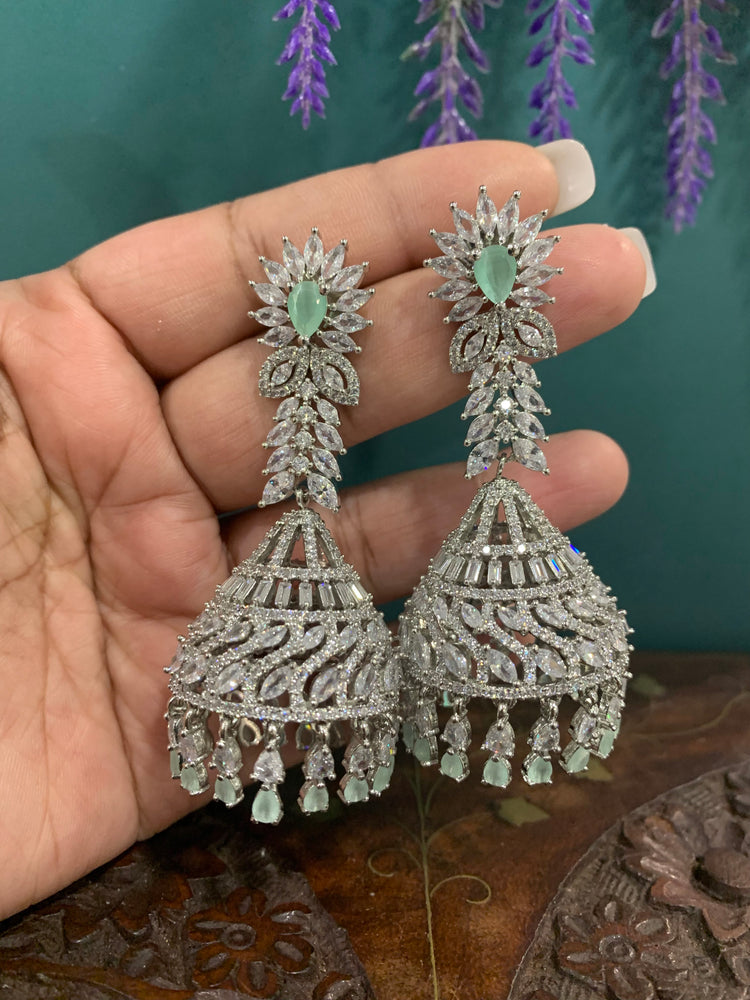 Medium to long jhumka silver / mint