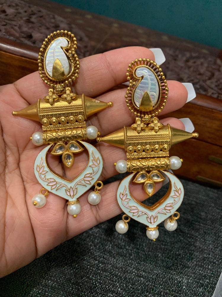 Amrapali kundan earring Jaya