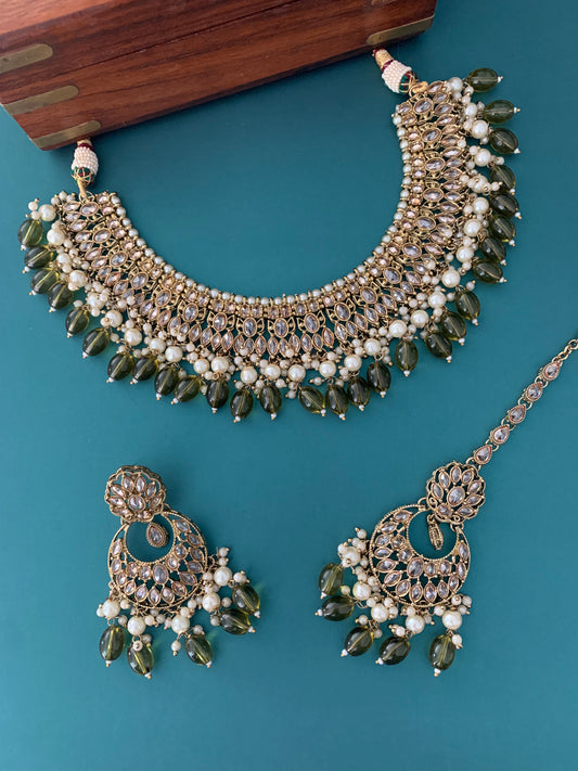 Khusboo polki necklace in olive / mahendi green