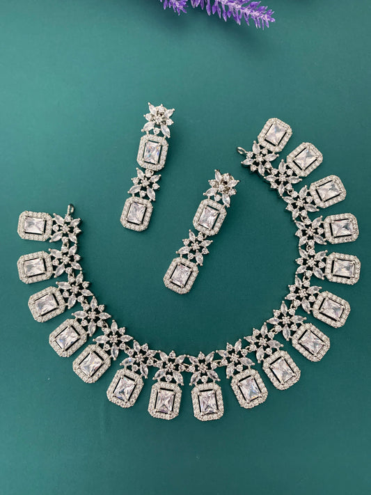 Shallu silver Ad necklace