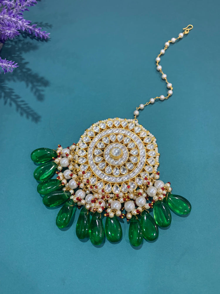 Over size Kundan tikka gold / emerald