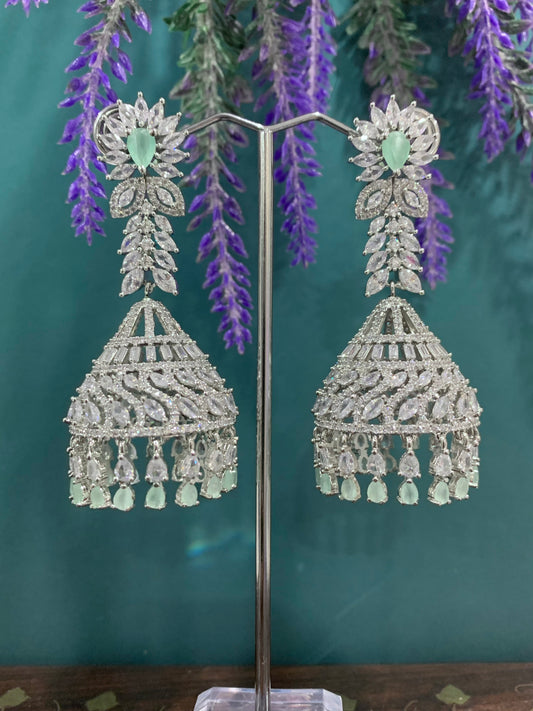 Medium to long jhumka silver / mint