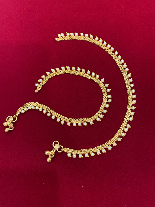 Gold plated anklet with pearl