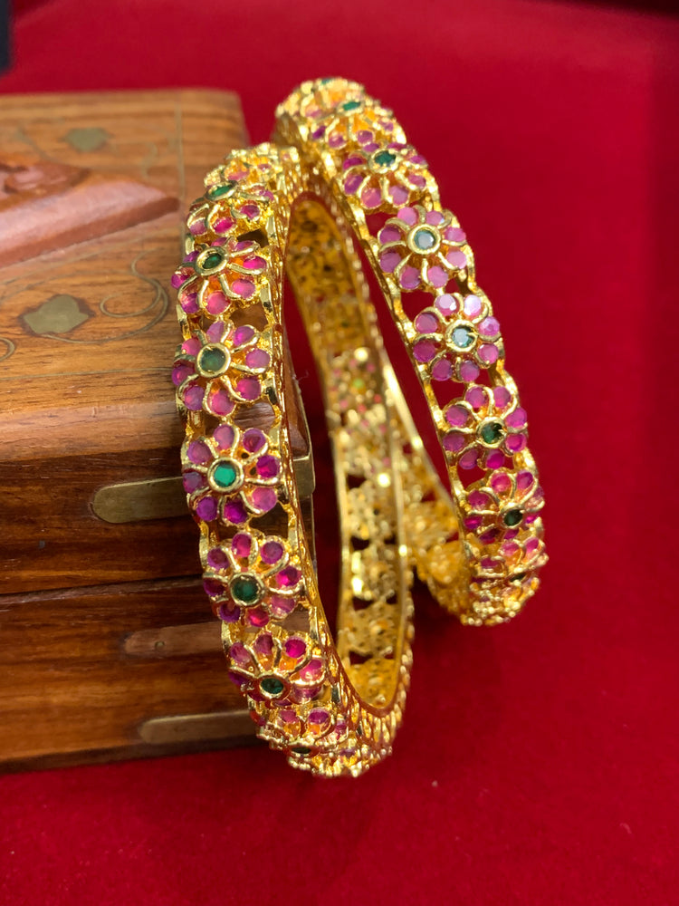 Temple bangle in multi with kemp stone details