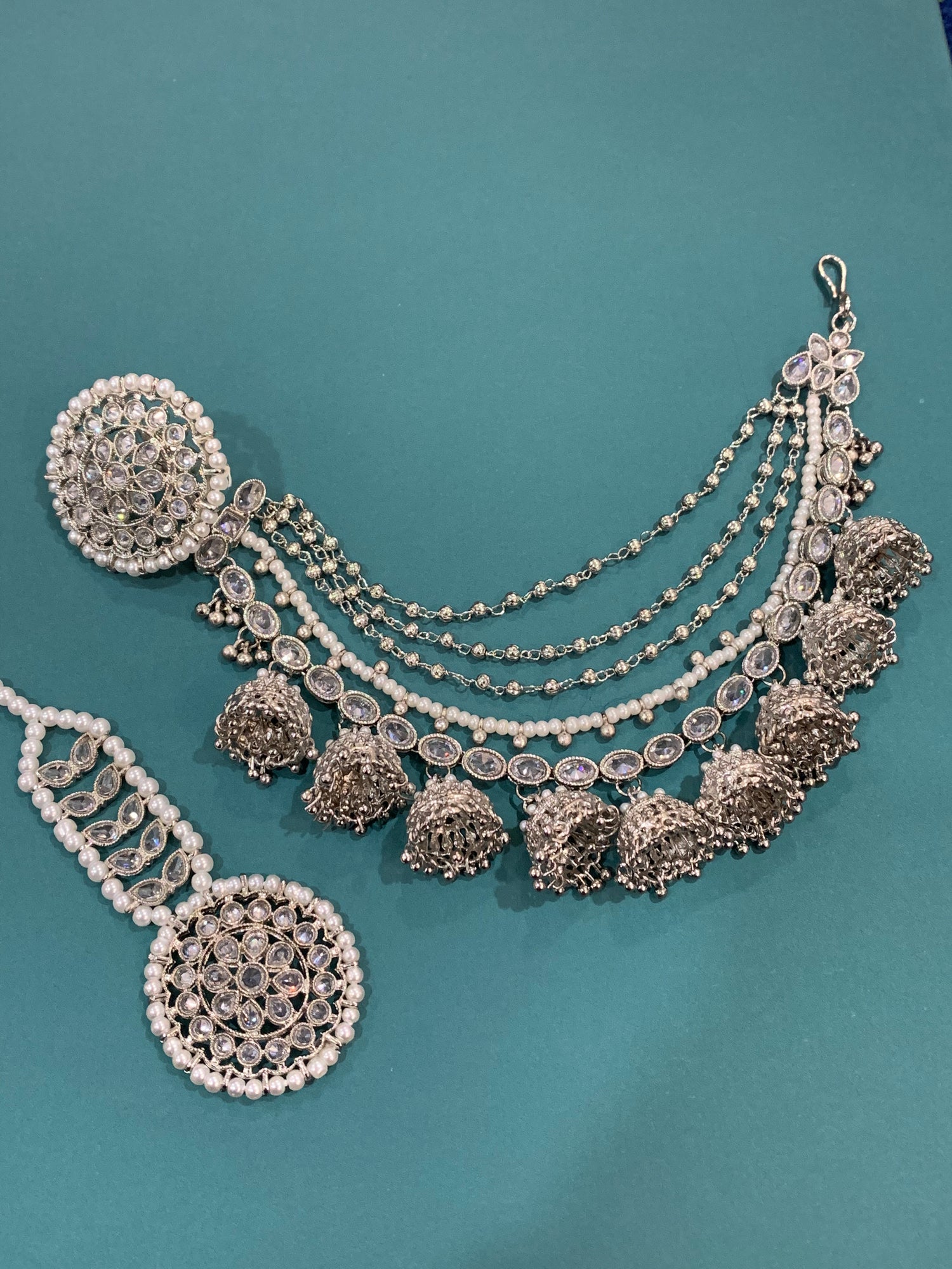 Bahubali stud sahare Rumina