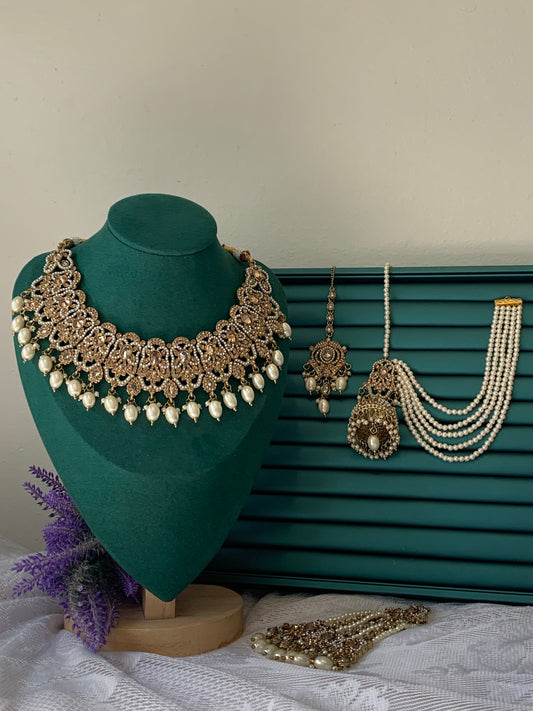 Charul necklace set