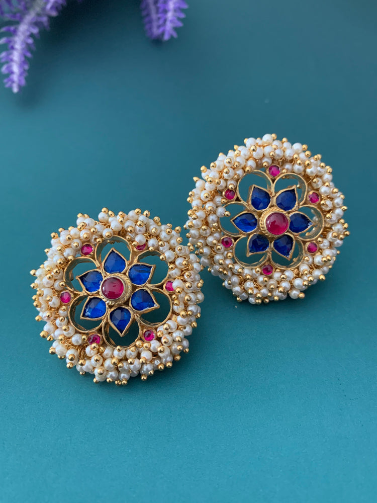 Pachi kundan studs Neela