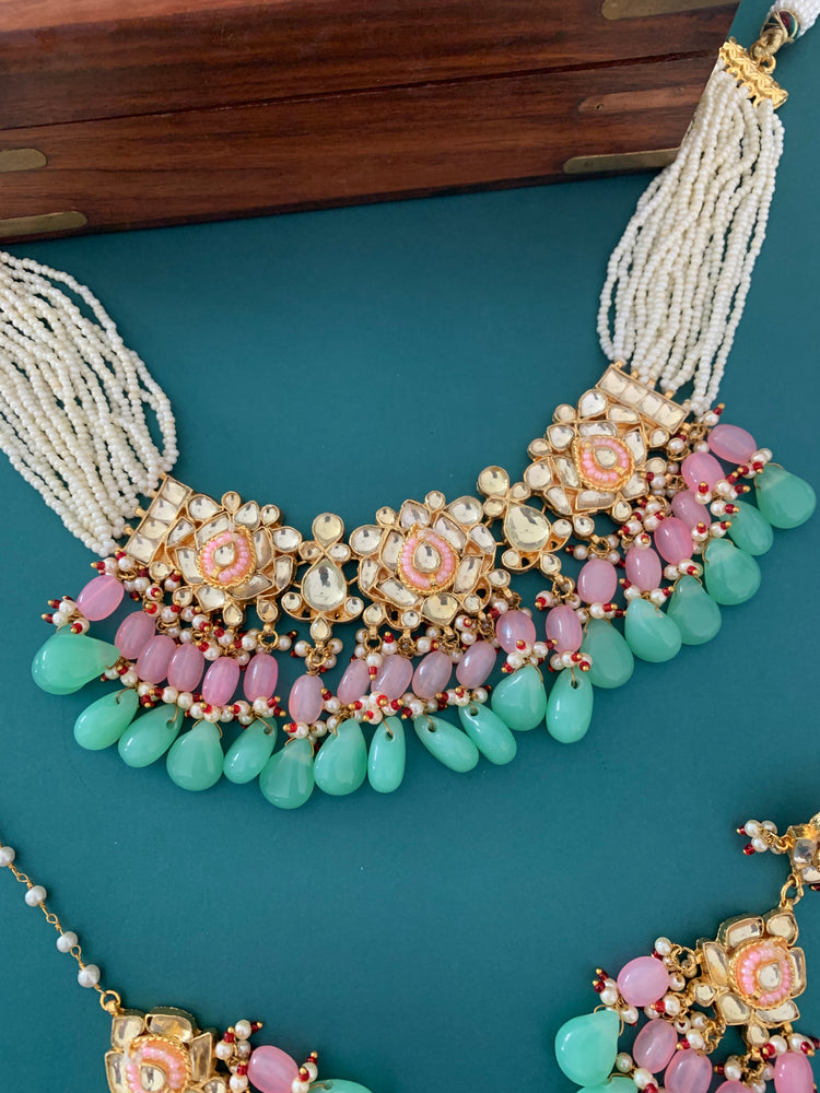 Zeda pachi kundan choker in pink and mint green maroon