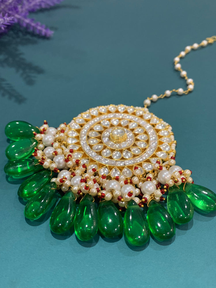 Over size Kundan tikka gold / emerald