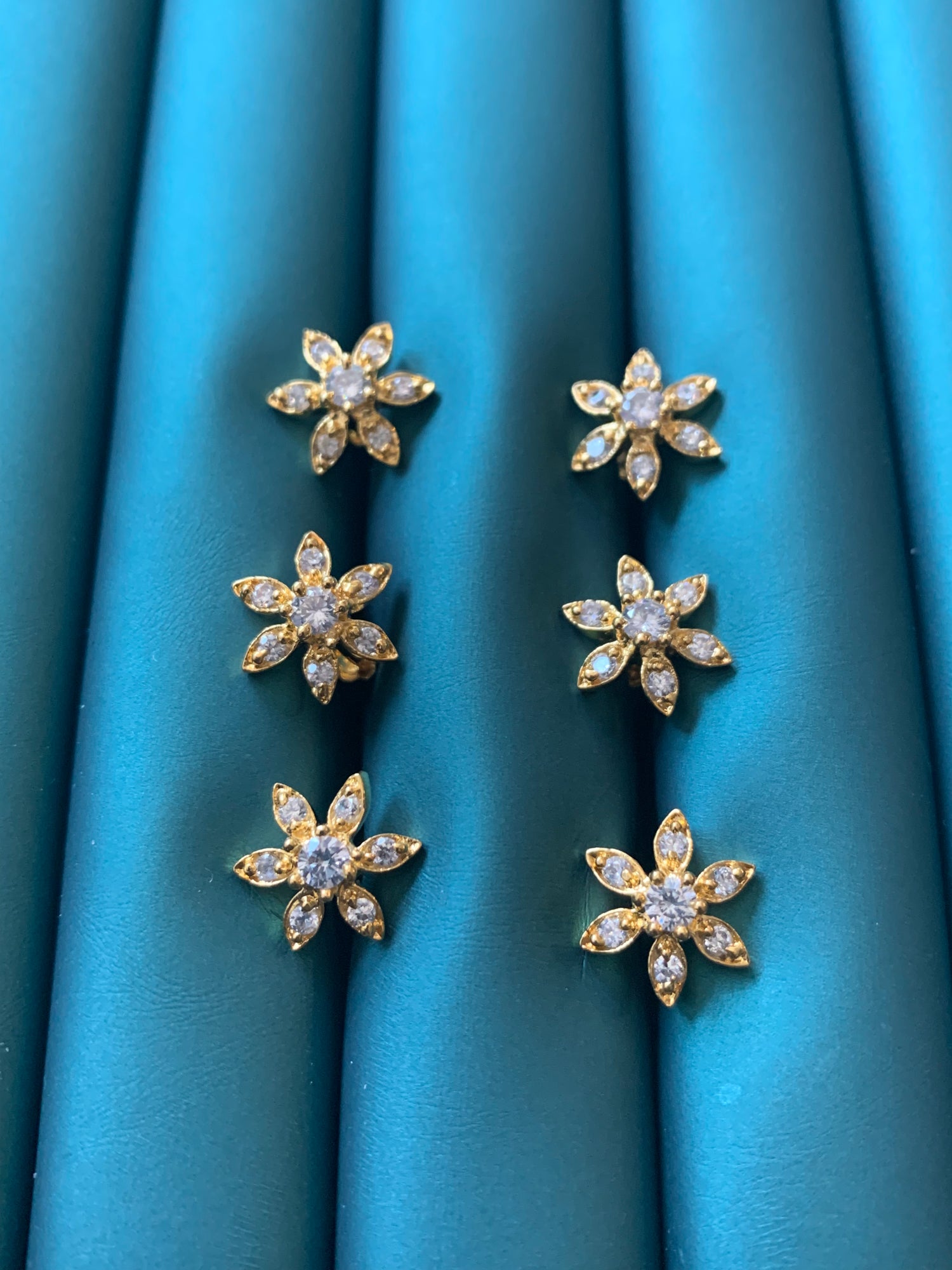 Diamond nose 2025 pin 22k gold