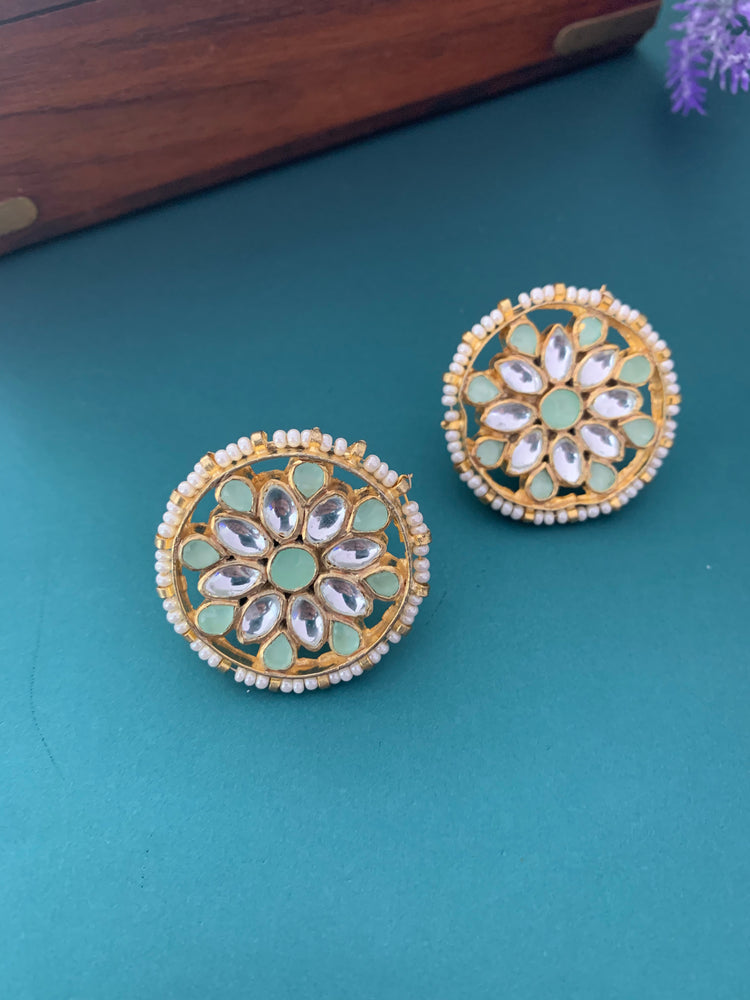 Pachi kundan studs mint