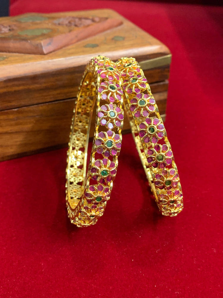 Temple bangle in multi with kemp stone details