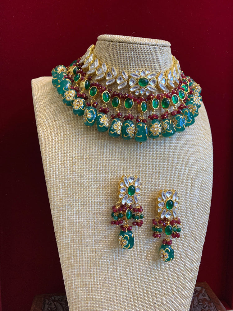 Kundan necklace / choker emerald green